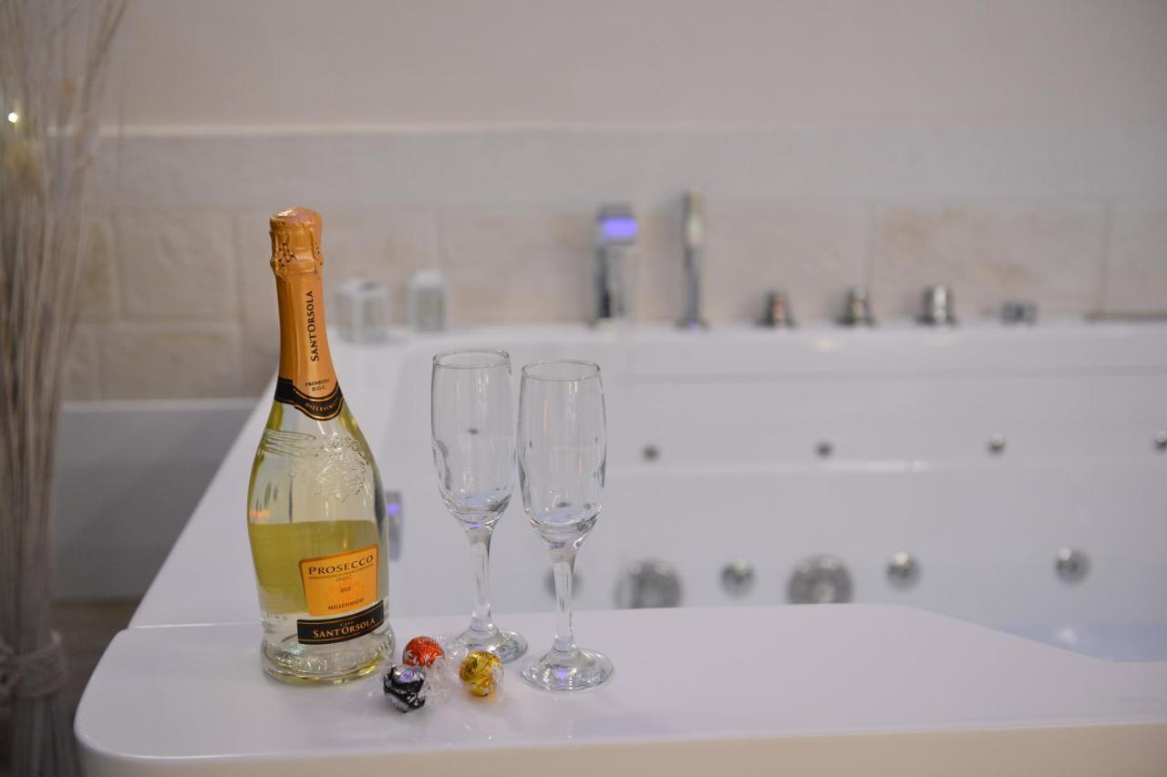 Suite Laurel Spa Con Idromassaggio Fasano Ngoại thất bức ảnh
