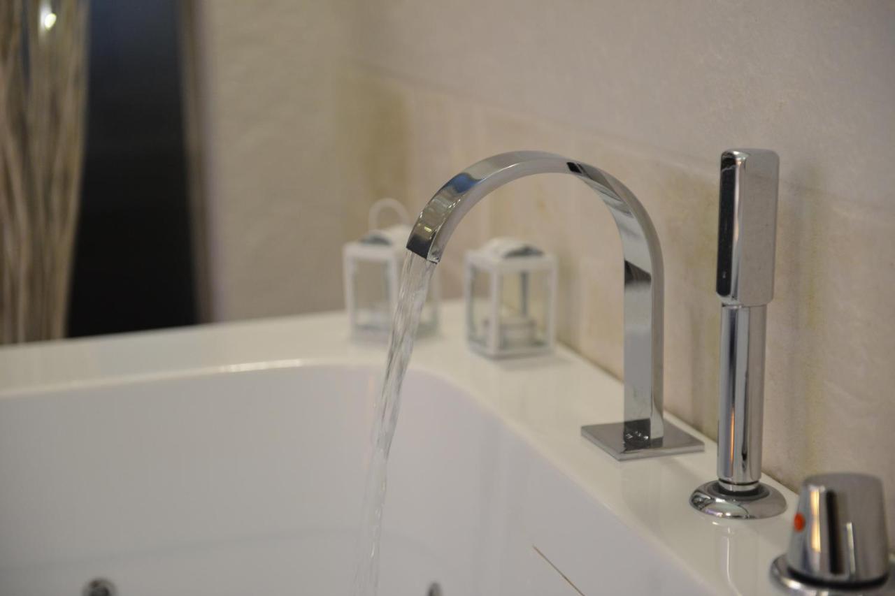 Suite Laurel Spa Con Idromassaggio Fasano Ngoại thất bức ảnh