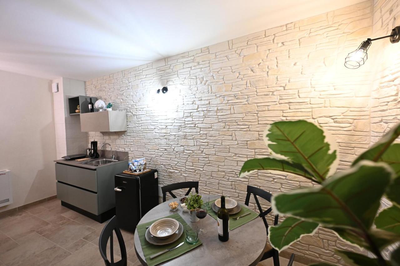 Suite Laurel Spa Con Idromassaggio Fasano Ngoại thất bức ảnh