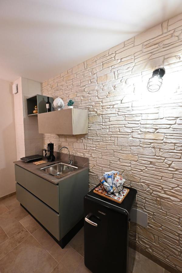 Suite Laurel Spa Con Idromassaggio Fasano Ngoại thất bức ảnh